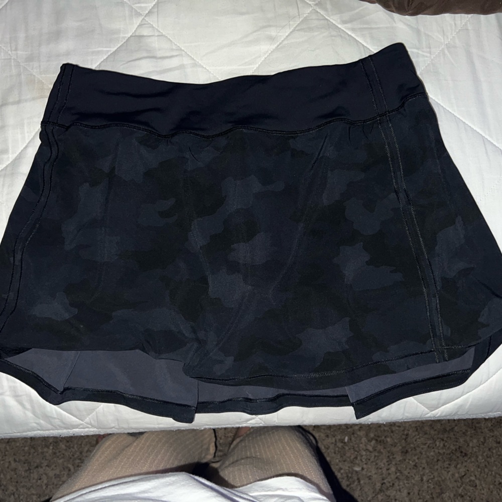 Lululemon tennis skirt size 8